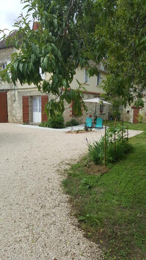 Gite De La Pivarderie Senille Экстерьер фото